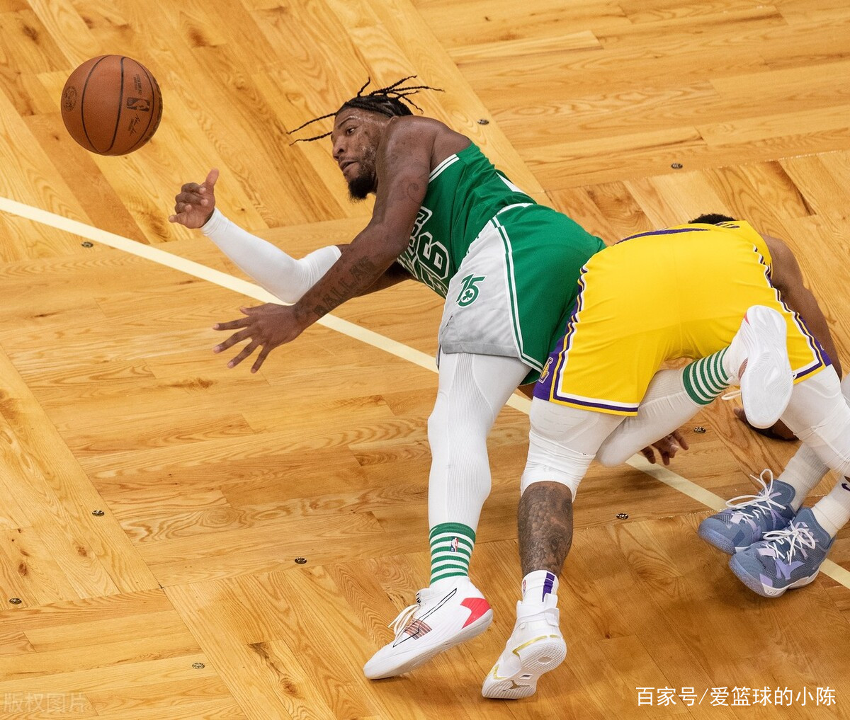 上海队完胜湖人,塔图姆关键制胜的简单介绍 上海队完胜湖人,塔图姆关键制胜的简单介绍