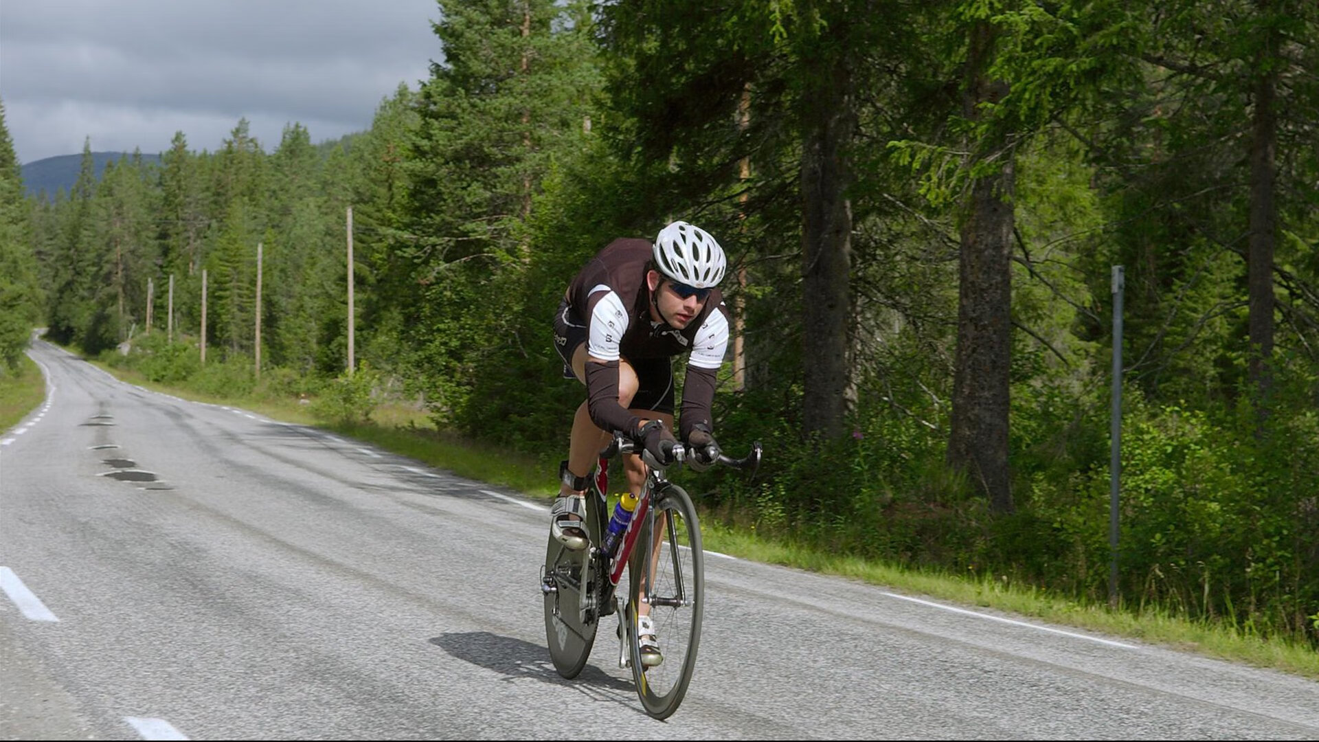戈贝尔关键制胜，步行者力克开拓者，一场战术与意志的较量
